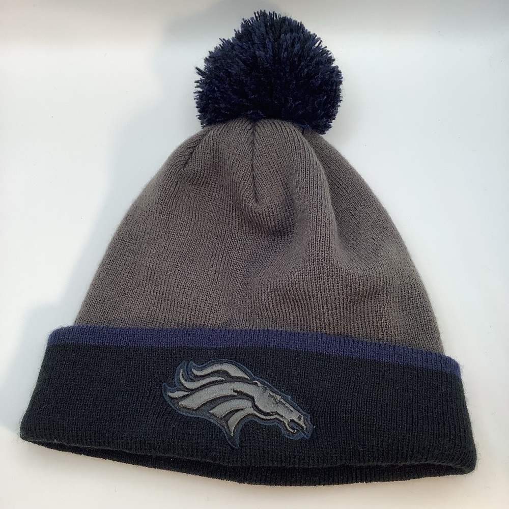 Broncos NFL Beanie Knot Pom Pom‎ Stocking Cap